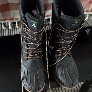 Kamik thinsulate lined boots. Women’s size 8